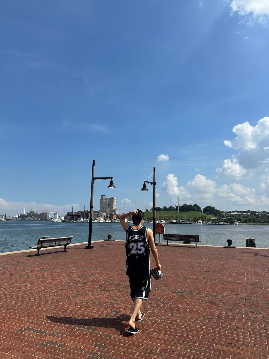 leadofblack's tweet image. Salt in the air, love everywhere.

Sunshine on my mind, waves in my soul.