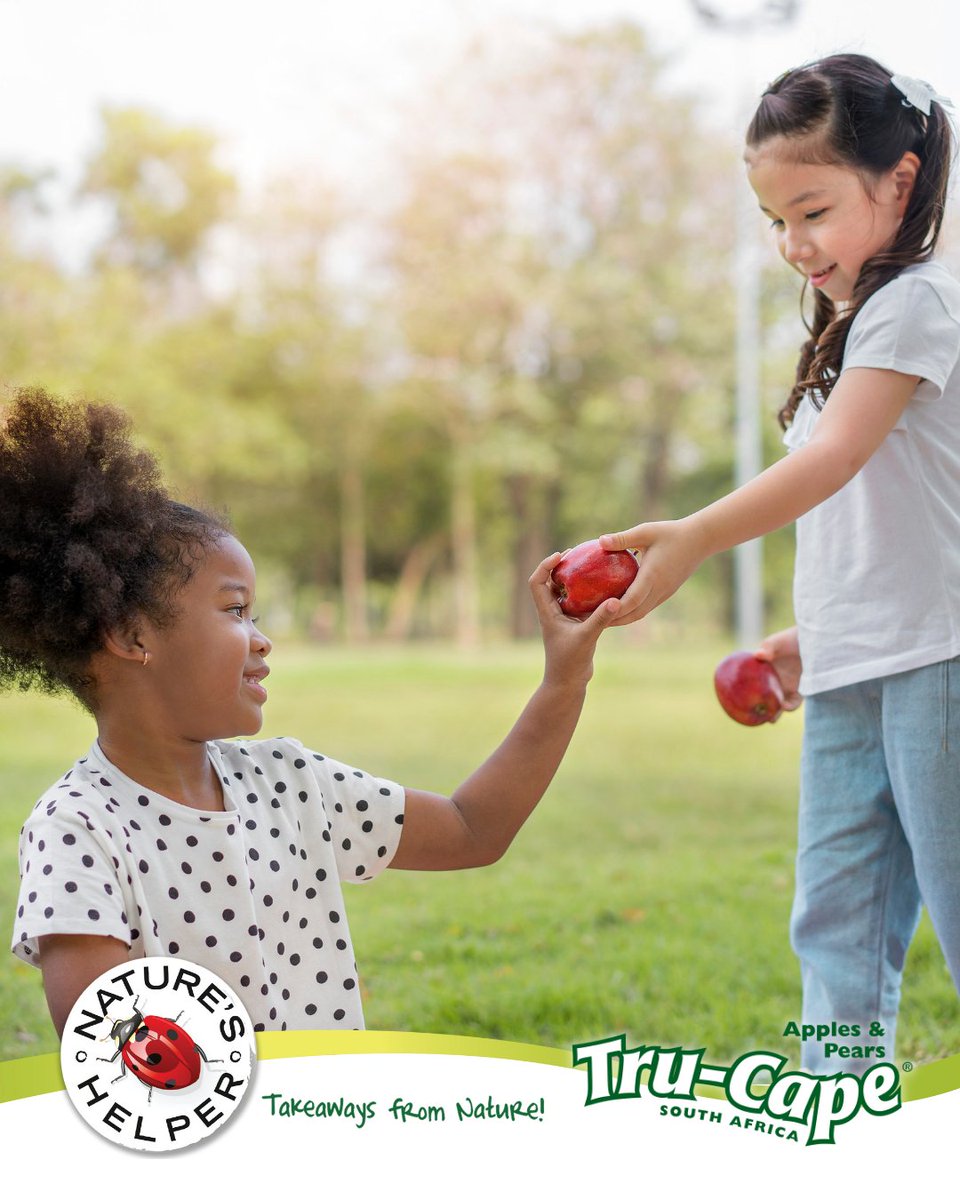 Celebrate friendship with a fruity bestie moment! Tag your friend and share your favourite snack. #TruCape #FriendshipDay #FruitAndFriends #SweetMoments 🍏
