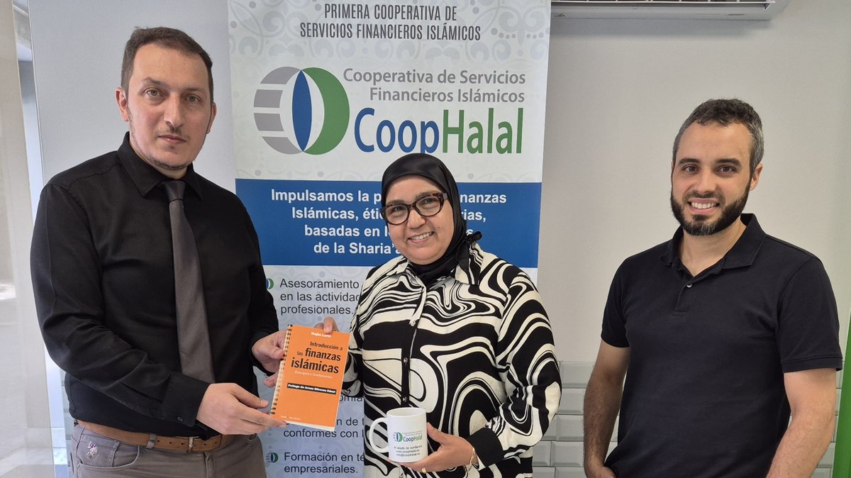 🇹🇷 Ayer tuvimos el placer de recibir al Sr. Kenan Oral, representante de la Agregaduría de Asuntos Sociales del Consulado de Turquía <a href="/dibispanya/">Madrid Sosyal İşler Müşavirliği</a>  

Un encuentro cordial con intercambio de obsequios, en el que compartimos la misión de CoopHalal y exploramos futuras colaboraciones.