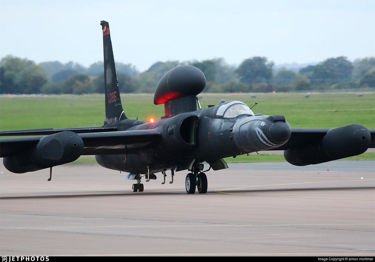 Andyyyyrrrr's tweet photo. 10:08 DRAGON 86 USAF U-2/s Dragon Lady
Inbound RAF Fairford from Beale AFB #KBAB
Looking (when closer to fairford) for Vectors ILS RW09 Full Stop.
Working Swan Mil 252.870
#DRAGON86 https://t.co/DXDnrJfbGB