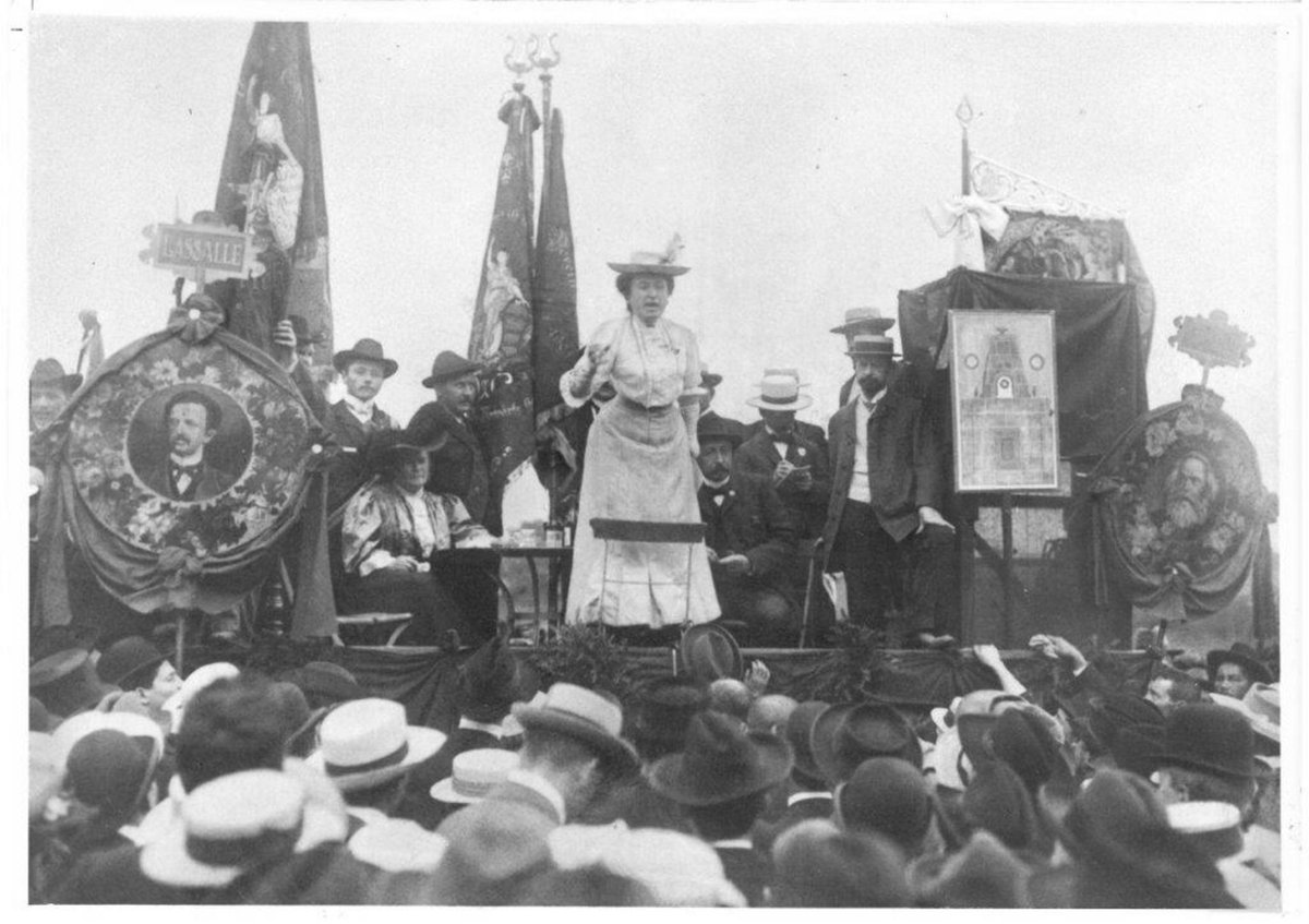 wrkclasshistory's tweet image. #OtD 22 Jul 1913 after German parliament approved a huge military bill, Rosa Luxemburg gave a speech saying that parliamentarianism wasn't enough to defend workers and that political mass strikes were a vital weapon in our arsenal. More by and about Rosa: shop.workingclasshistory.com/collections/al…