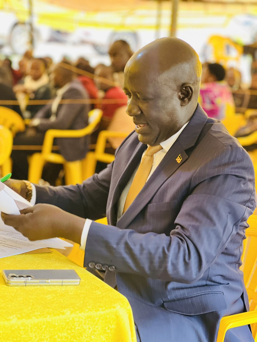 State Minister for Roads, Musa Ecweru has lodged in his petition this afternoon at the NRM Tribunal seeking to overturn the results where he was announced as a loser in the recent concluded primaries. Musa is among the 10 cabinet ministers that lost primary elections.
