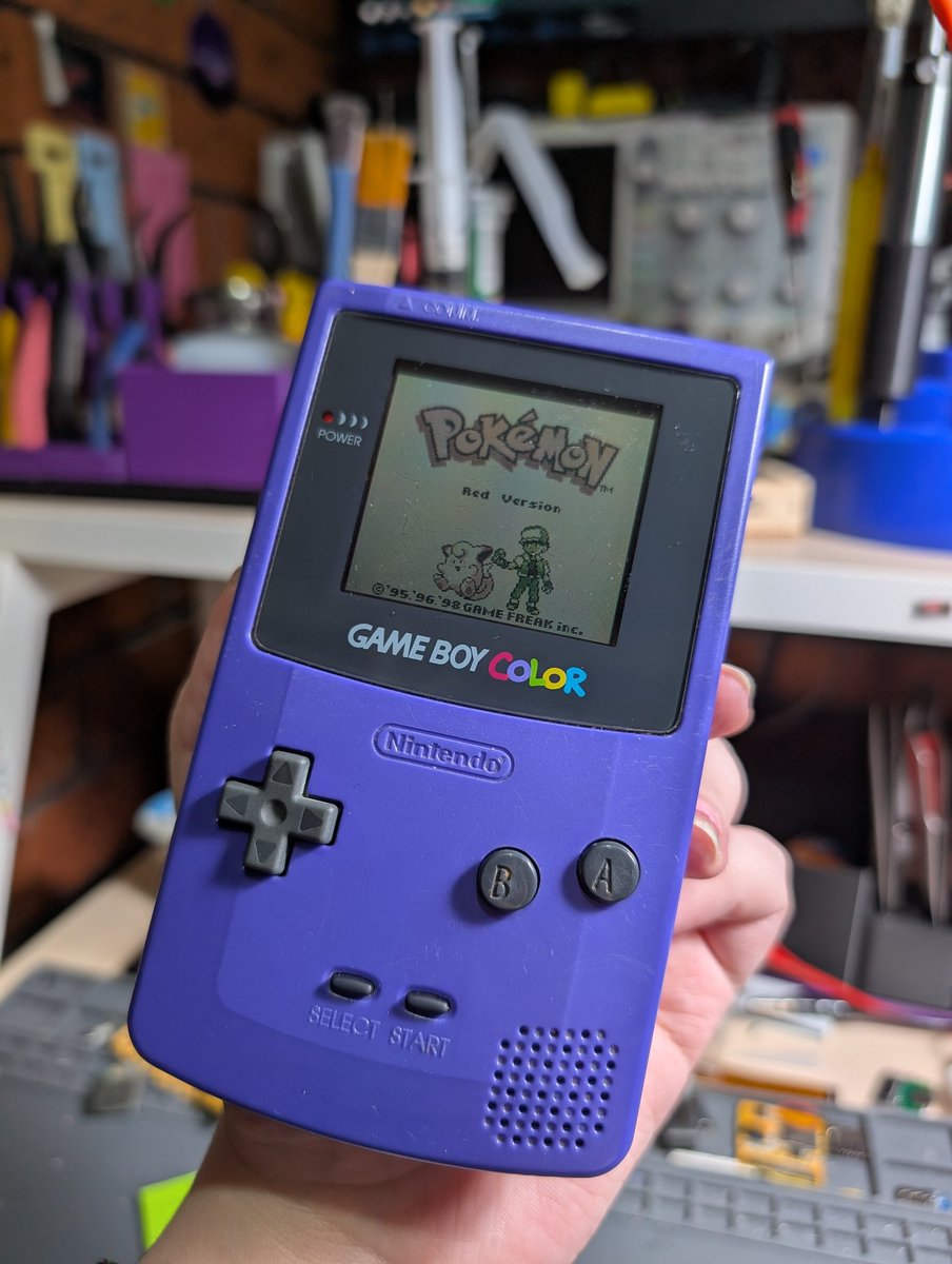 natalie_thenerd's tweet image. Send in: Game Boy Color not reading carts.
Problem found: corrosion in the cart slot
Solution: brand new cart slot