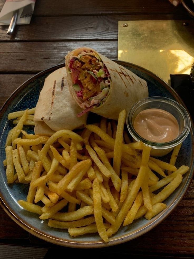 GoSnackHub's tweet image. Be honest… would you dip the fries first or go straight for the wrap?