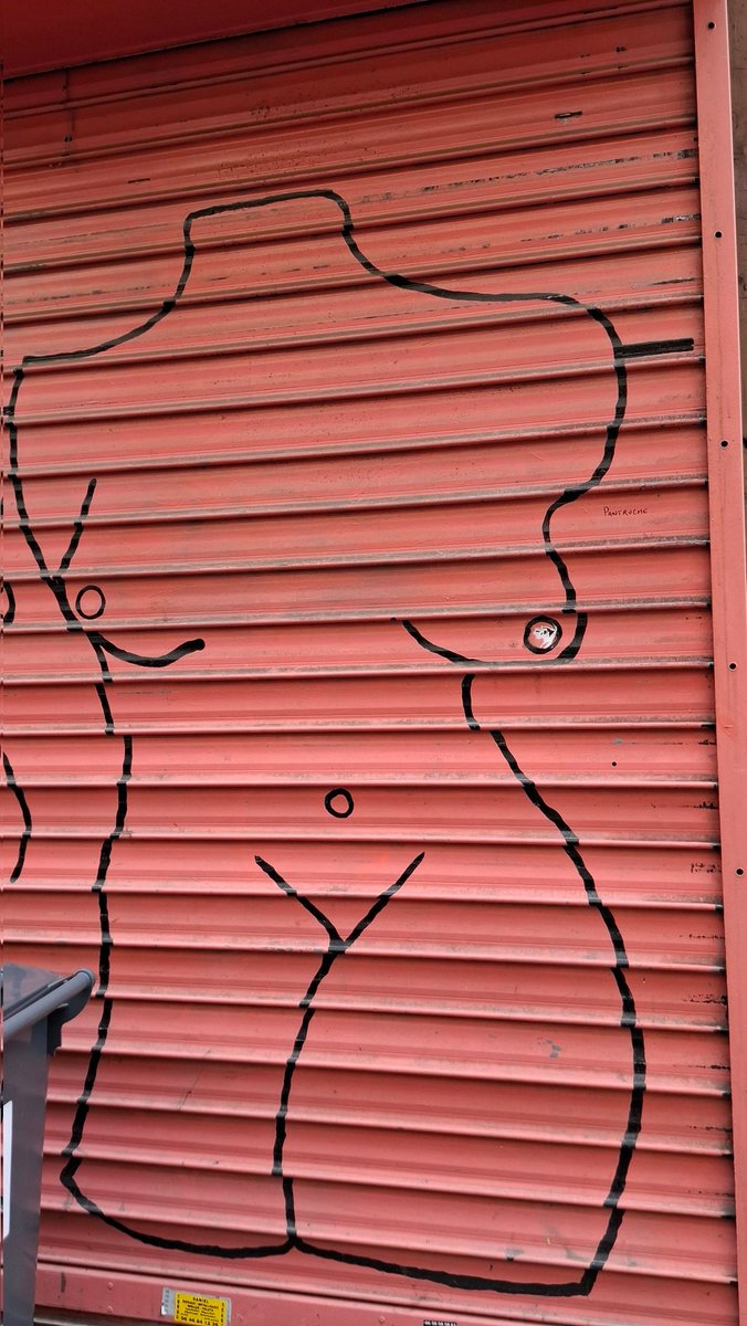 ArthurDDent's tweet image. #Paris 🤭