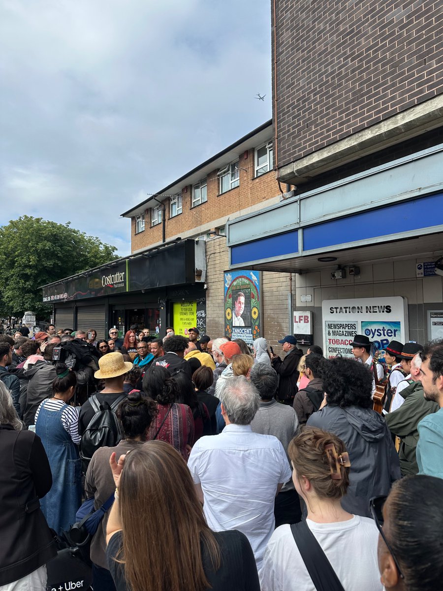 UnwinPaul's tweet image. Twenty years ago this morning Jean Charles De Menezes was shot at Stockwell Underground.