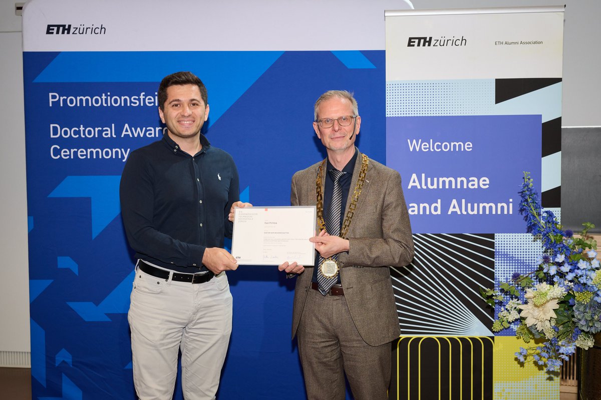 SAFARI_ETH_CMU's tweet image. 🏆 @FirtinaC & @breitware attended the Doctoral Awards Ceremony and received their degrees. Can will soon join the faculty @umdcs & Lukas has joined the ROOT team @CERN. Congratulations on your PhD achievements and your appointments!
safari.ethz.ch/can-firtina-an…
@_onurmutlu_
