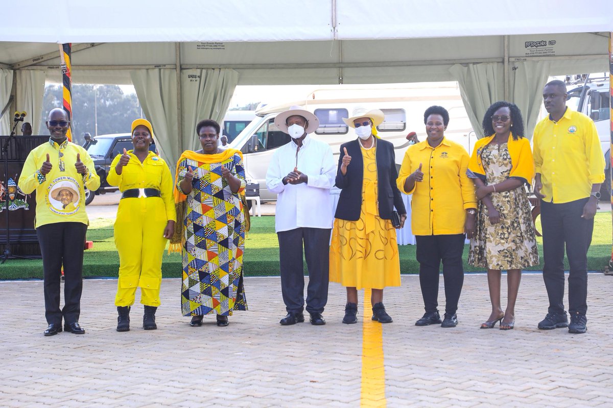 Anite__Evelyn's tweet image. Congratulations,@KagutaMuseveni,upon successful completing wealth creation tours in the entire country after investing shs 3.3 trillion in PDM,shs413.4 bln in ACF,Shs 660bln in Emyooga, 58.5 bln in youth skilling initiative.With all the above vote @M7 poverty will be history.
