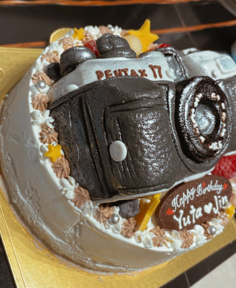 じんくん📷26歳のお誕生日おめでとう🌟🤍いつも冷静に周りを見れて、大人な考え方が出来るじんくんのこと本当に尊敬してます🌻毎年お祝いさせてくれてありがとう🫧それにしてもじんくんが26歳かーの気持ち😵‍💫今年１年じんくんにとって、幸せ溢れる１年になりますように！らぶ！
<a href="/jin_suzuki722/">鈴木 仁</a> #鈴木仁