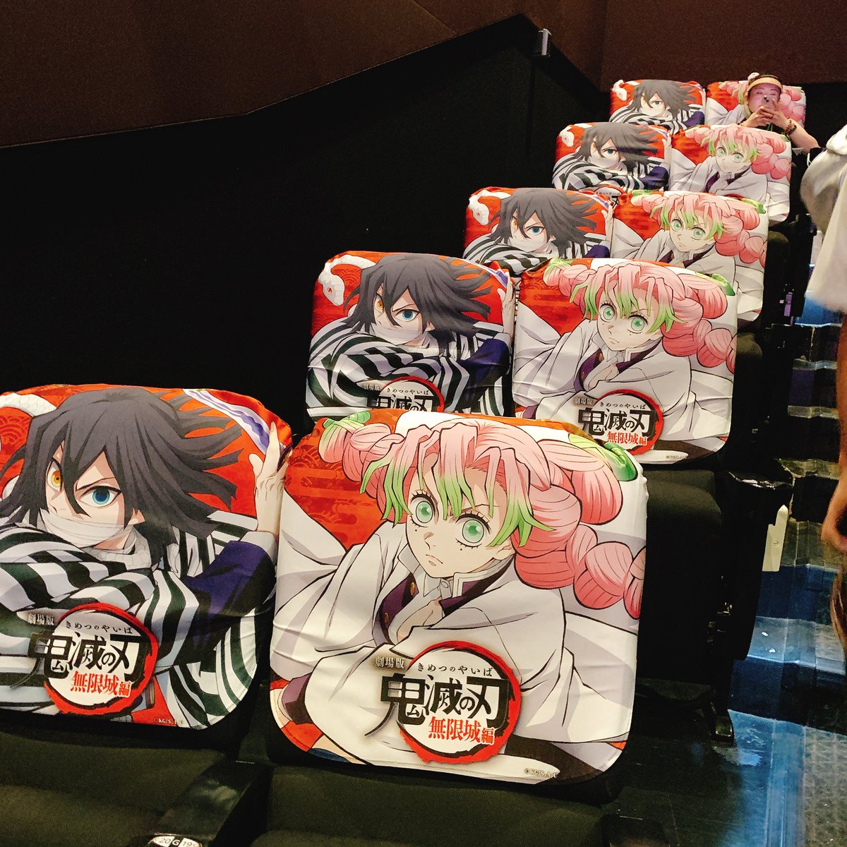 caravelsasaki's tweet image. 鬼滅の刃、凄かった！！
アミさんと楽しんだ🍻
