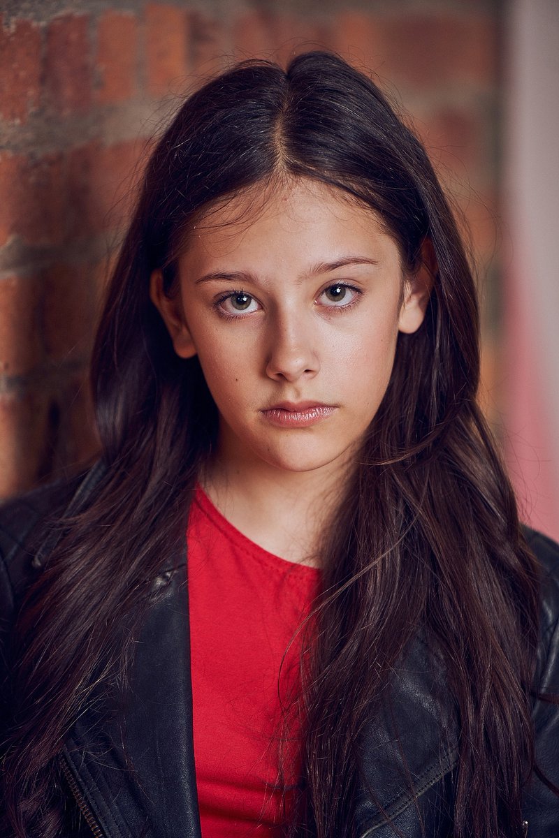 Huge congrats to our very own Scarlett Woods for landing the role of Isy in short film Cass and Roya! So proud! 🌟