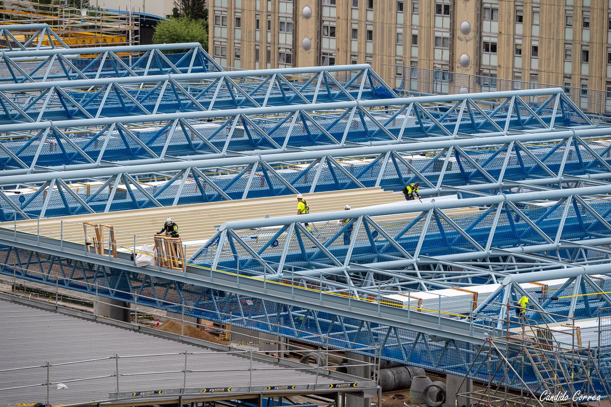 Candidotw's tweet image. Estación Intermodal. Avanzando con las cubiertas de las marquesinas #Coruña