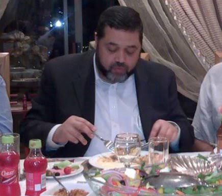 Alshehri_dr1's tweet image. #غزه_تباد_وتحرق
وهذا الشخص هو من يفاوض
على موتهم …!!