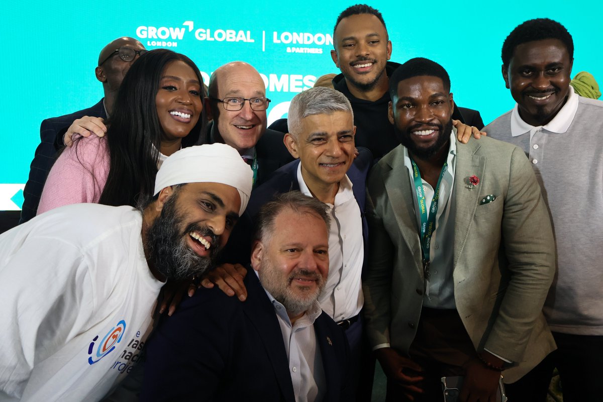ukinsouthafrica's tweet image. Cape Town welcomed @MayorofLondon last week!
With @londonpartners, we saw 🇬🇧🇿🇦 collaboration - scaling tech, attracting investment & driving sustainable growth.
@SadiqKhan launched the 1st London-Africa Business Summit, uniting investors & innovators to unlock opportunity.