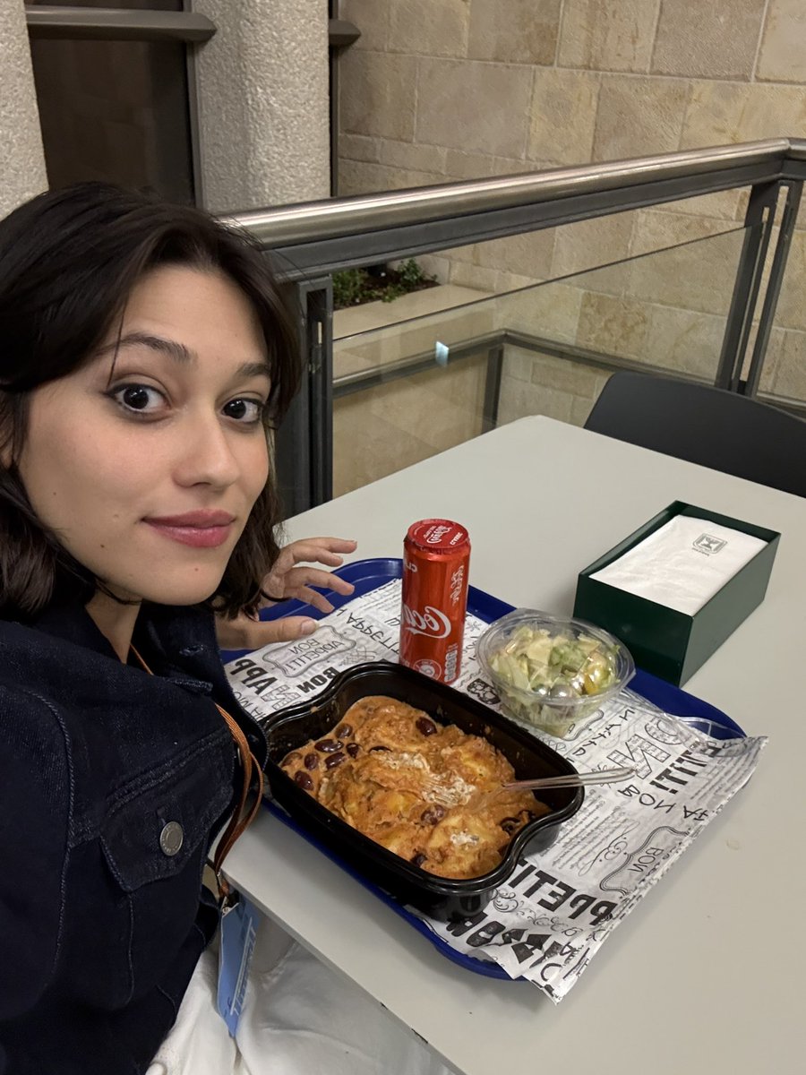 HadarMuchtar's tweet image. אני באה לכנסת רק בשביל לאכול את הארוחת צהרים הזולה בישראל
כל זה ב 32₪
הזייה