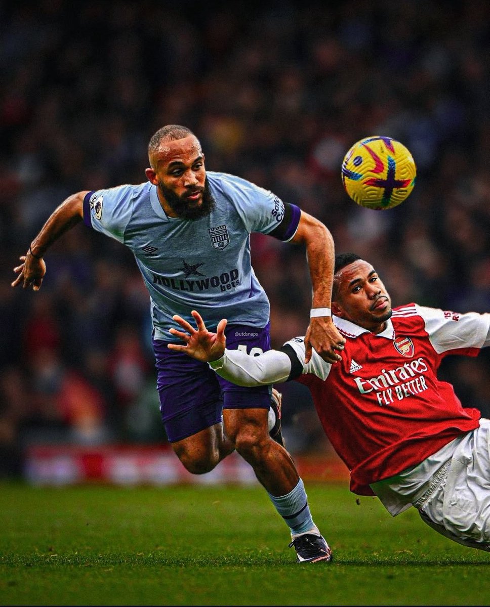 "25-YEAR OLD MAN" vrs "🤡"

Good morning, Fam.✨