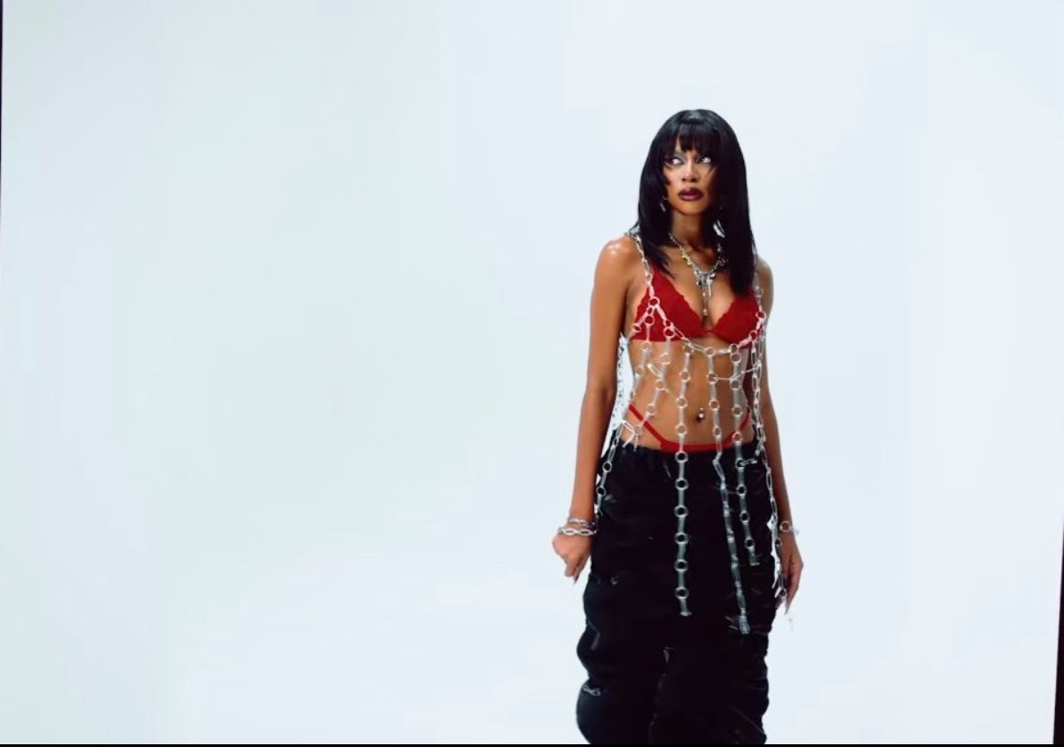 VMFWORLDWIDE's tweet image. Alexa play me GoodGirl LA&apos;s &apos;Back 2 Back&apos;.