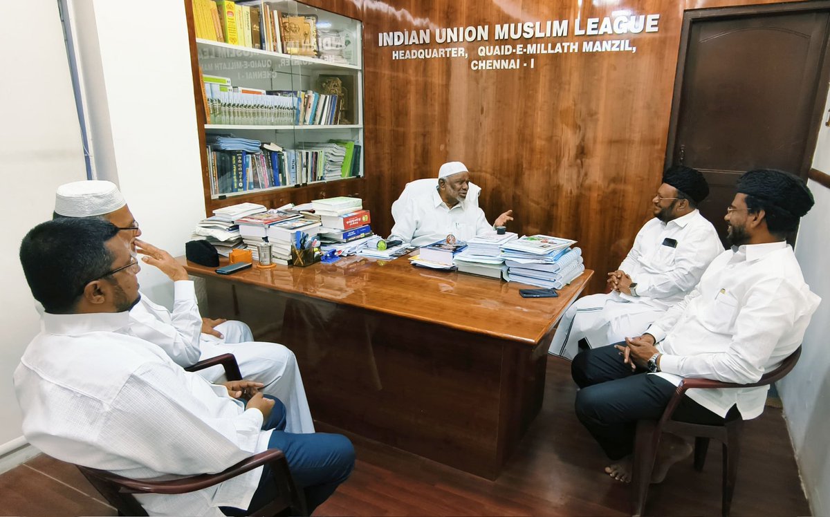 tmmkhqofficial's tweet image. மமக தலைவர் பேரா.ஜவாஹிருல்லா அவர்கள் இந்திய யூனியன் முஸ்லிம் லீக் தேசிய தலைவருடன் சந்திப்பு.

#IUML #jawahirullahmla #abdulsamadmla #mmkitwing

facebook.com/10006442163307…