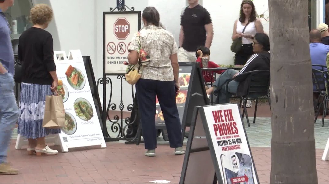 JohnPalminteri's tweet image. Unapproved signs could be pulled and held for up to 90 days in Santa Barbara to control issues especially where they block pedestrian walkways. They also create a hazard for those who are visually or mobility challenged. keyt.com/news/2025/07/2…