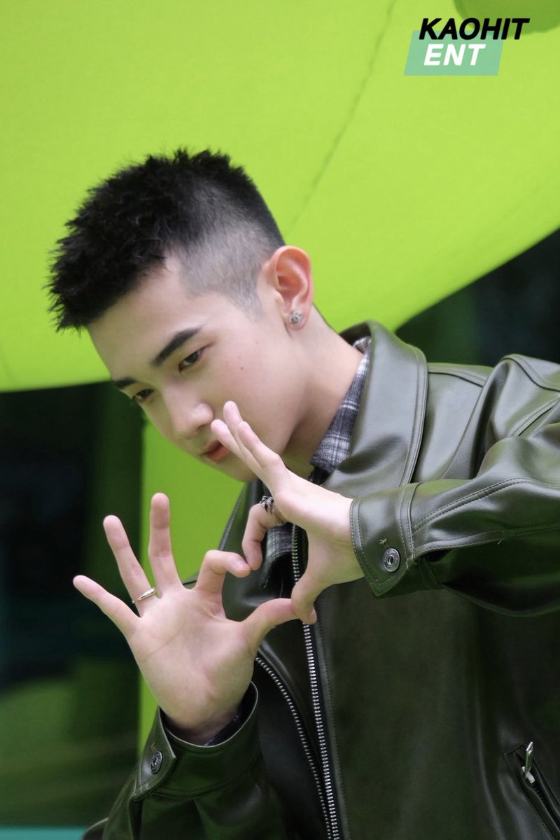 han1230326's tweet photo. 全方位给大家热情比心🤗😘🤏

AISSIAM X AMPG

#AISSIAM #THEPLAYHOUSEWITHPURPOSE 
#เล่นจนเป็นตัวจริง
#ProgressPassawish https://t.co/4pgjgbqutc