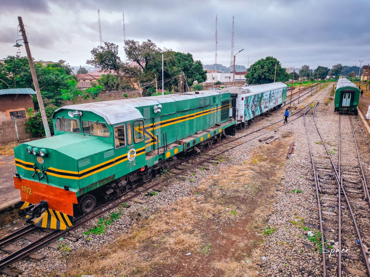 _TheTime_isNow_'s tweet image. The train services in Jos have officially started on Monday, 14th of July.
Here are services details:
Tickets sell for N200 (regular coach) and N300(VIP coach).
The train service schedule: MON-FRI
First Trip – Morning (Bukuru to Jos)
Departure from Bukuru: 06:50 AM
Stops:
Old…
