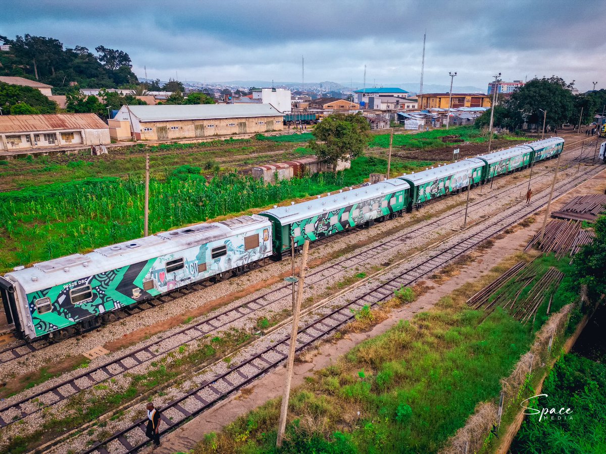 _TheTime_isNow_'s tweet image. The train services in Jos have officially started on Monday, 14th of July.
Here are services details:
Tickets sell for N200 (regular coach) and N300(VIP coach).
The train service schedule: MON-FRI
First Trip – Morning (Bukuru to Jos)
Departure from Bukuru: 06:50 AM
Stops:
Old…