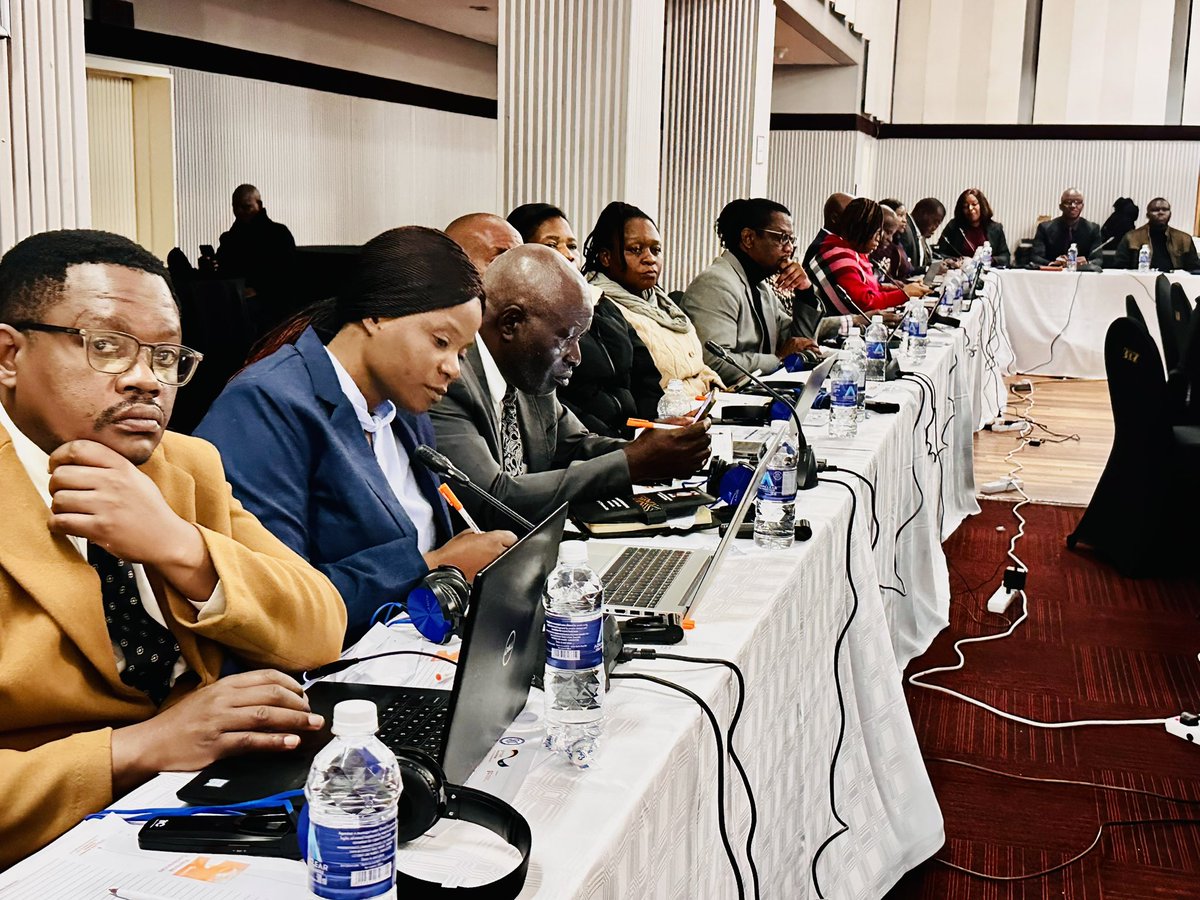 SADC_News's tweet image. The inaugural SADC Regional Leather Forum kicks off in Bulawayo, Zimbabwe
Mr. Calicious Tutalife urges Member States to engage actively. Mrs. Mary Chingonzoh highlights policy harmonisation, innovation & cross-border trade.
facebook.com/share/1AsgXRad…
