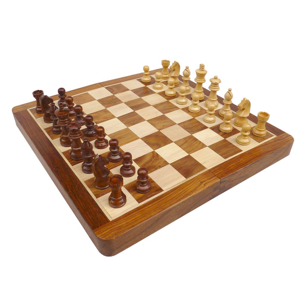 euroschach's tweet image. Die "Schachkassette, midi" ist in verbesserter Form bei uns zurück am Lager👉: euroschach.de/schachspiel-ma… Keine Scharniere mehr, sondern starke Magnete verschließen das Spiel. 🥰😃♟️

Schaut bei Euro Schach in Dresden! 👋 #schach #Chess #chessgame #Ajedrez #Reiseschach #TravelChess