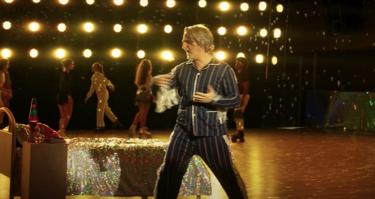 TrailersyEstren's tweet image. TODOS LOS LADOS DE LA CAMA - Trailer | Nueva entrega de la saga de 'El otro lado de la cama', la comedia musical española más taquillera de 2002 trailersyestrenos.es/todos-los-lado…