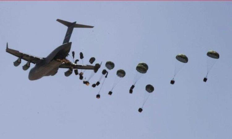mogaza02's tweet image. Aid airdrops don’t help. They’re not enough, don’t reach the hungry, and often fall into the hands of armed groups.
We saw this last year—it failed and cost innocent lives💔
These airdrops are for media optics.
The truth is: we are being starved—systematically 💔