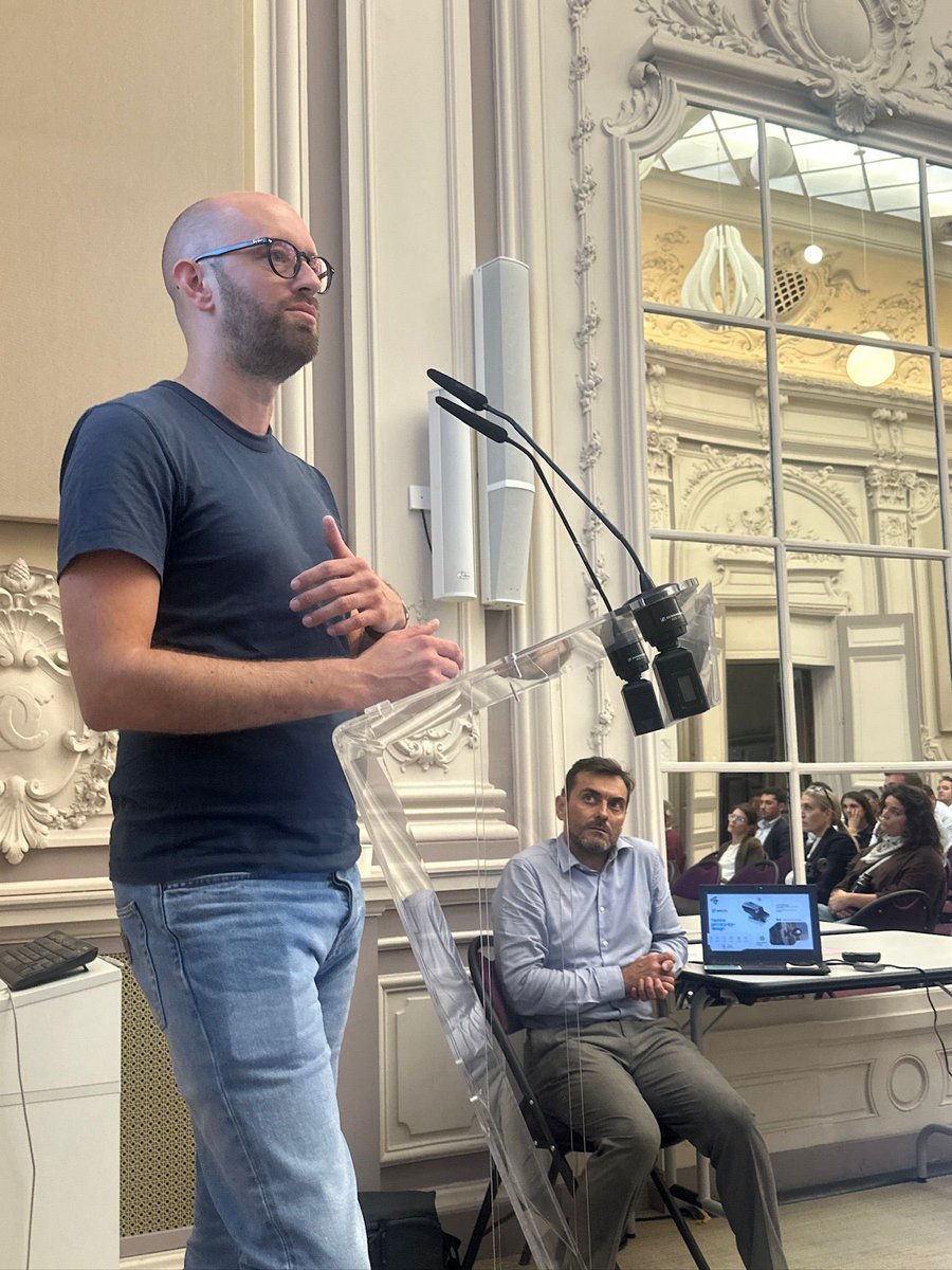 Nous avons fait des Batignolles le quartier connecté le plus densément couvert en capteurs au monde ! 😱📱
Retours sur la soirée de lancement d’OpenBatignolles, l’appel à manifestation d’intérêt (AMI) que fait la Mairie du 17e arrondissement de Paris pour exploiter les données