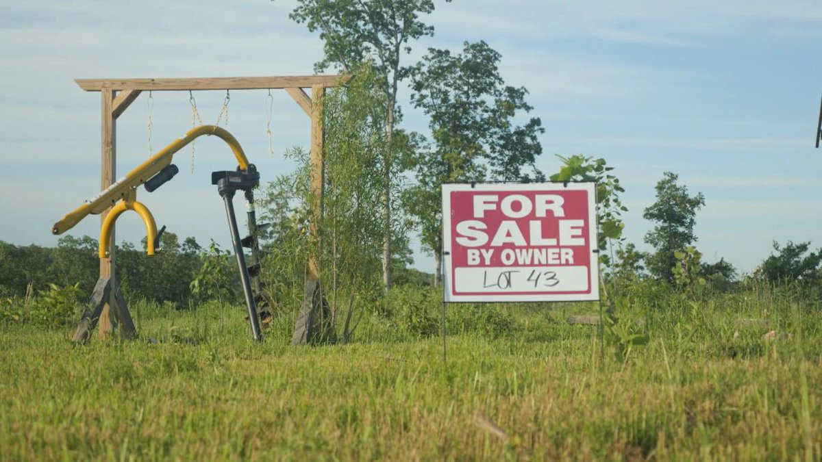 Chesh's tweet image. "You want a white nation? Build a white town. It can be done. And we're doing it." We went inside @RTTL_Official, up in the Ozark mountains in Arkansas.