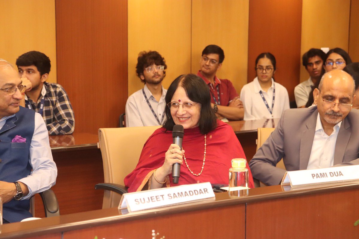 Sachin_Chat's tweet image. Great honour to host Professsor Mahendra Dev, Chairman @EACtoPM at @RIS_NewDelhi for a briefing on RIS work programme @DakshinNews @FIDC_NewDelhi @fisd19