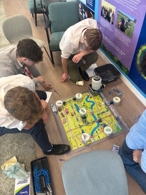 SESWater's tweet image. We had another fantastic Work Experience Week! We were thrilled to host 11 enthusiastic Year 10 and Year 12 students from local schools. 🏫🎓🍎
The students participated in range of hands-on learning activities which enabled them to explore different career options and to learn…
