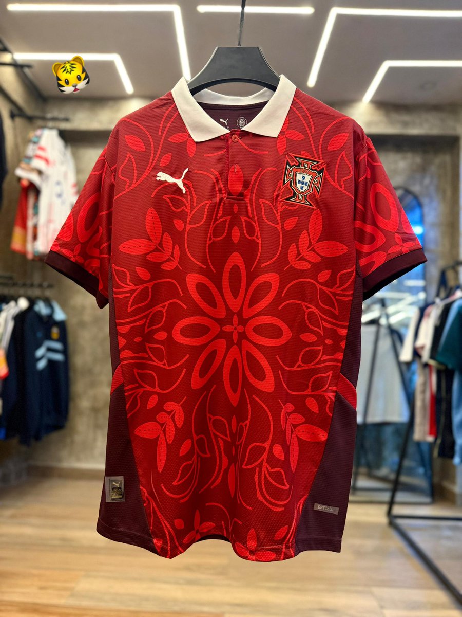 bholuwatifeh07's tweet image. PORTUGAL 2026 OFFICIAL MERCH NOW AVAILABLE IN STORE
🇵🇹
XL, XXL, XXXL
🏷️ 20,000
Kindly repost
Add to 🛒
