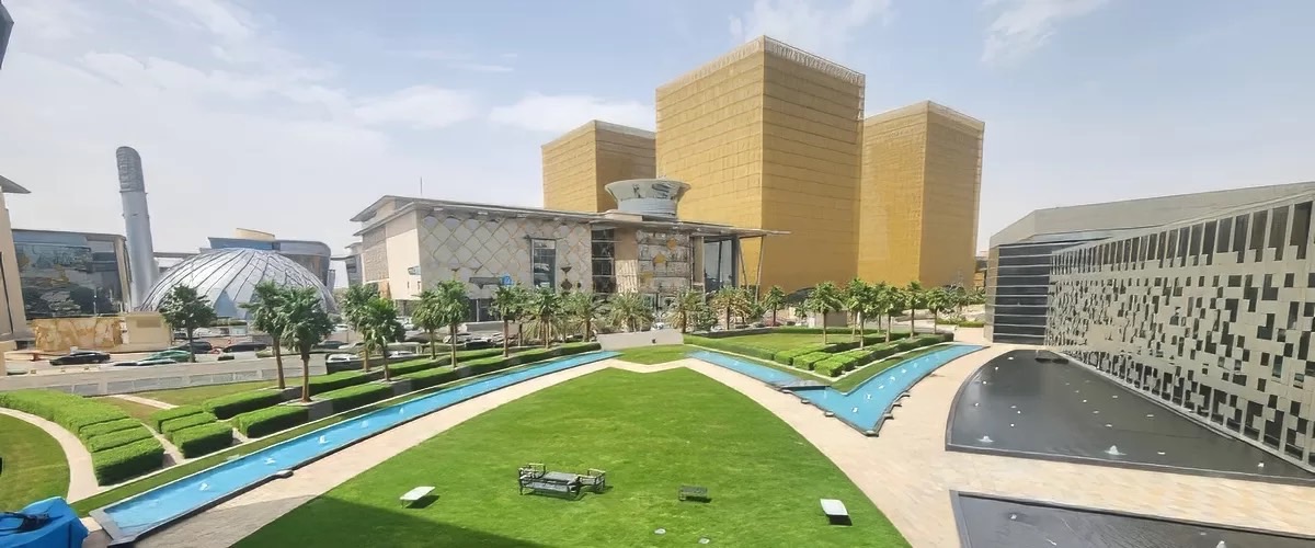MadeinSaudi's tweet image. قفز عدد الشركات الناشئة الأجنبية المرخصة في السعودية إلى 550 شركة في منتصف 2025 بزيادة 118% عن العام الماضي، وفقًا لـ@MISA:
• 364 ترخيصًا لحاضنات ومسرعات من @MonshaatSA
• دعم فعاليات مثل #ليب و #بيبان
• بيئة مرنة وجاذبة عالميًا