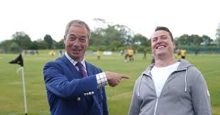 tf_politics's tweet image. Farage talks about law and order and respect for women.
The company he keeps suggests there is no substance behind those words.