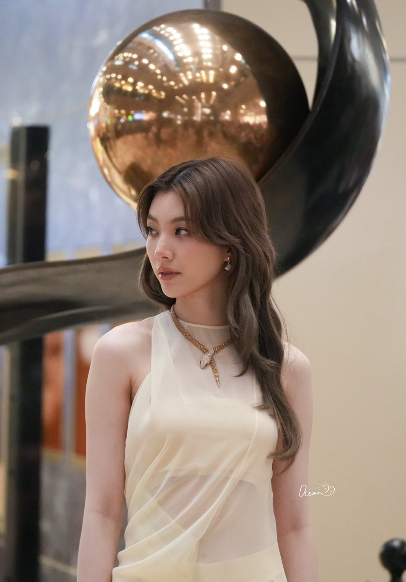SIDE PROFILE IS INSANEEEE

ORM BVLGARI POP UP SG
#ORMxBvlgariParagonSG
#Bvlgari #BvlgariJewelry