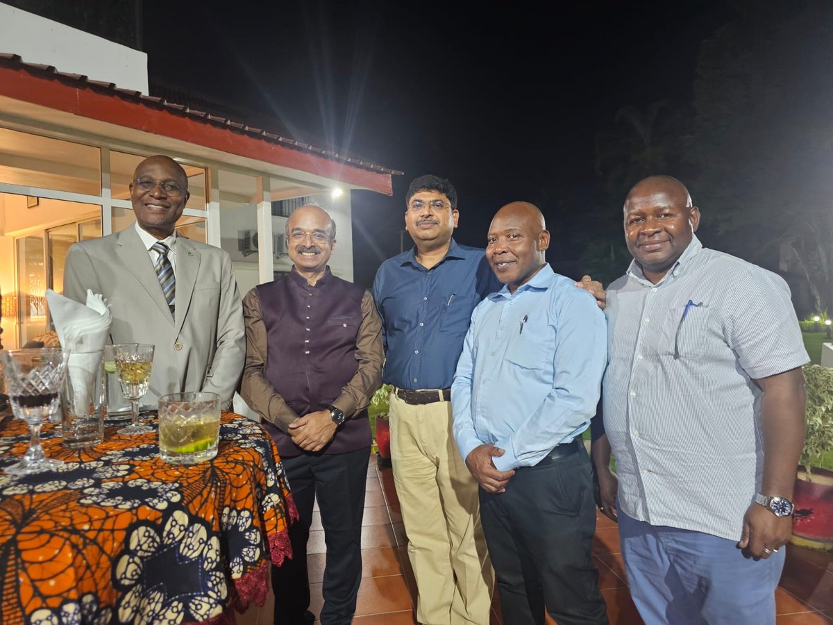 wfsaorg's tweet image. 🇮🇳🇹🇿 Dr @BalavenkatSubr1 and a delegation of Indian anaesthesiologists were honoured to meet Prof Mpoki and Dr Lugazia during their recent visit to Tanzania.
The team also received a warm welcome from the Indian High Commissioner of Tanzania at India House.