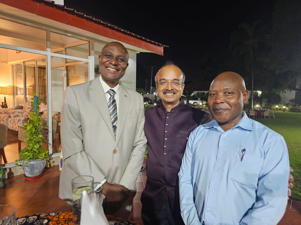 wfsaorg's tweet image. 🇮🇳🇹🇿 Dr @BalavenkatSubr1 and a delegation of Indian anaesthesiologists were honoured to meet Prof Mpoki and Dr Lugazia during their recent visit to Tanzania.
The team also received a warm welcome from the Indian High Commissioner of Tanzania at India House.