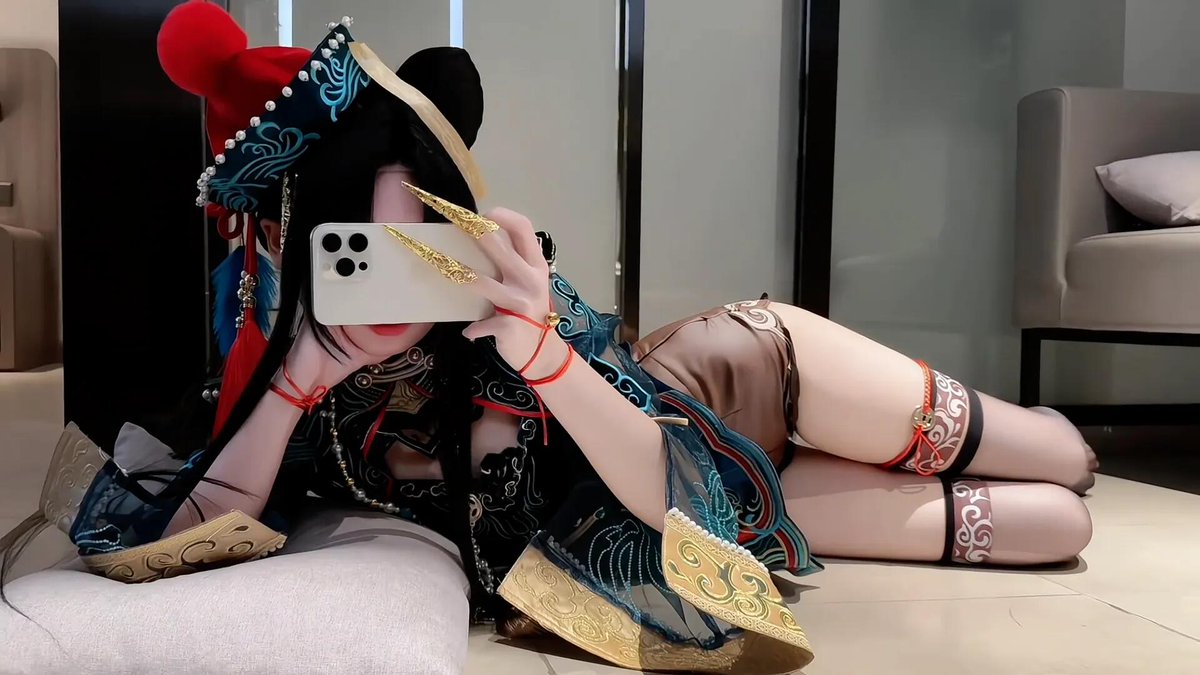 Coslcz's tweet image. 👻妖艶な魅力
#僵尸玉玲珑 #コスプレ ~異世界からやってきた、美しき霊魂…！