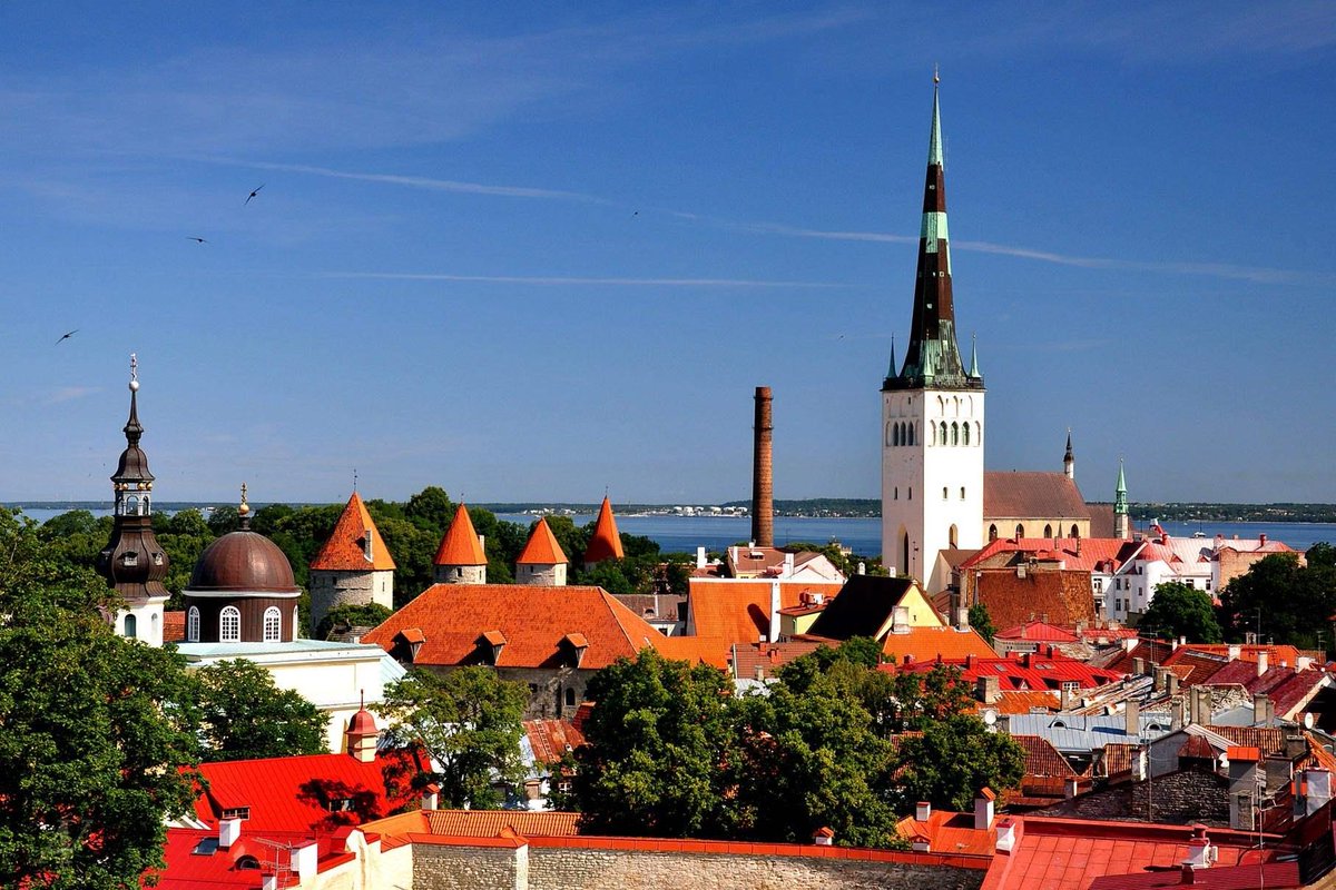 nexta_tv's tweet image. 🇪🇪 Estonia Jails Russian Citizen for Espionage and Sanctions Violations
A Russian citizen residing in Narva, Pavel Kapustin, has been sentenced to 6.5 years in prison and had €90,000 confiscated for espionage on behalf of the FSB, providing false information to Estonian…