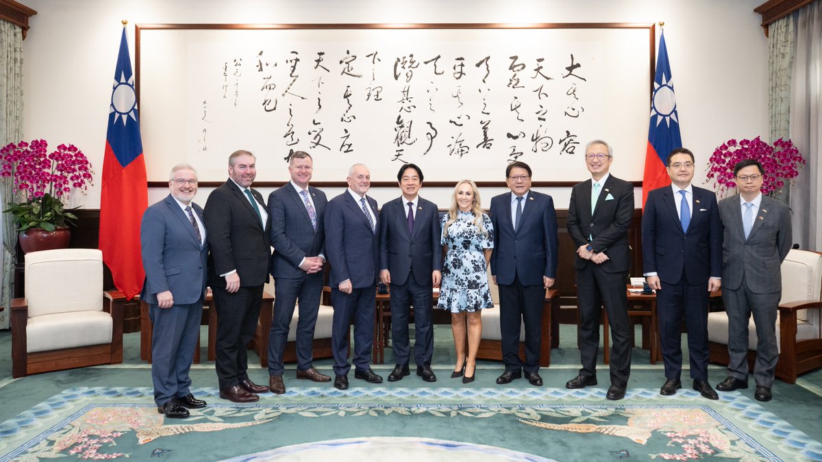 ChingteLai's tweet image. A warm welcome to the cross-party parliamentary delegation led by @JMcGuinnessTD, a longtime friend of #Taiwan who has helped our partnership with #Ireland grow. Looking forward to taking cooperation to higher levels in technology, education & more.