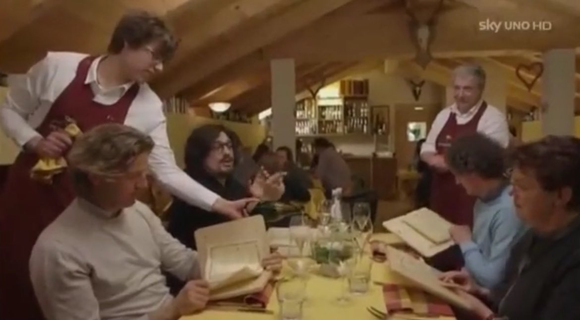 ilciambello's tweet image. Io: “Di solito con le persone me la cavo”
Sempre io:
