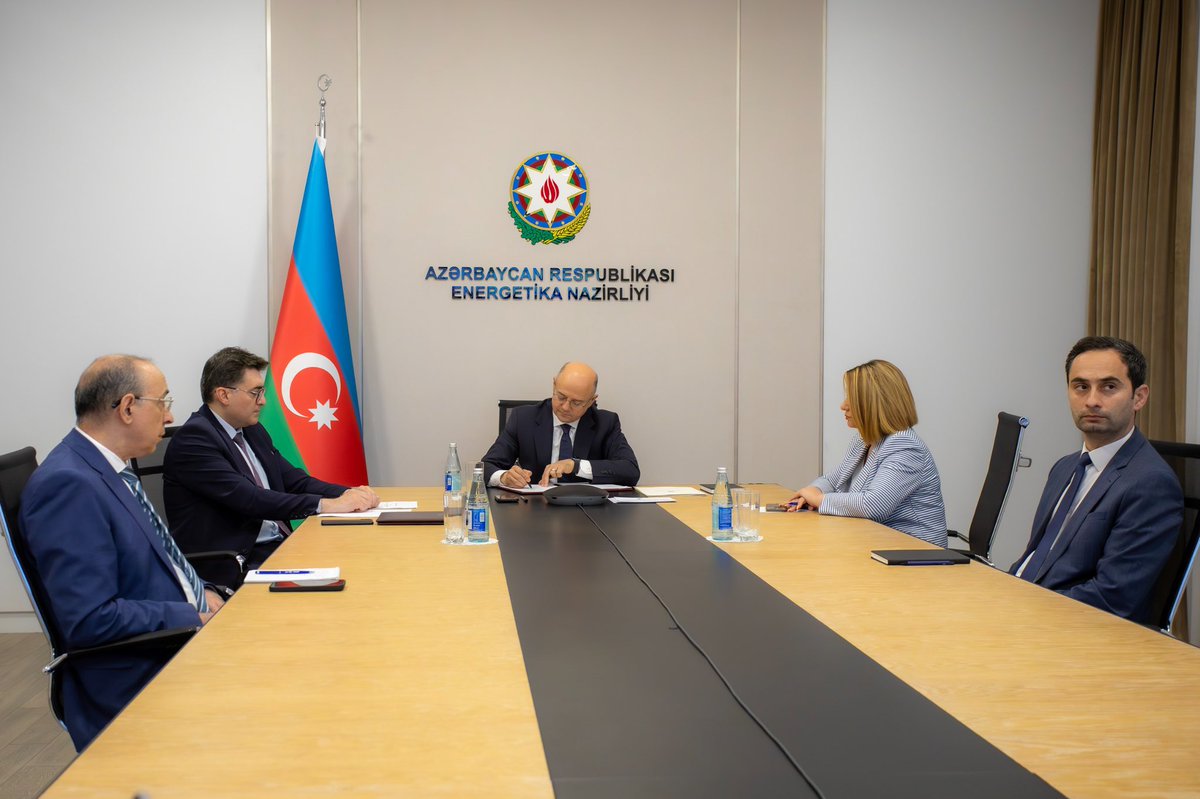 ParvizShahbazov's tweet image. We held an online meeting with James Opiyo Wandayi (@OpiyoWandayi), Kenya’s Cabinet Secretary for Energy and Petroleum. Within the meeting, a Memorandum of Understanding on cooperation in the energy sector was signed between the Ministry of Energy of the Republic of #Azerbaijan…