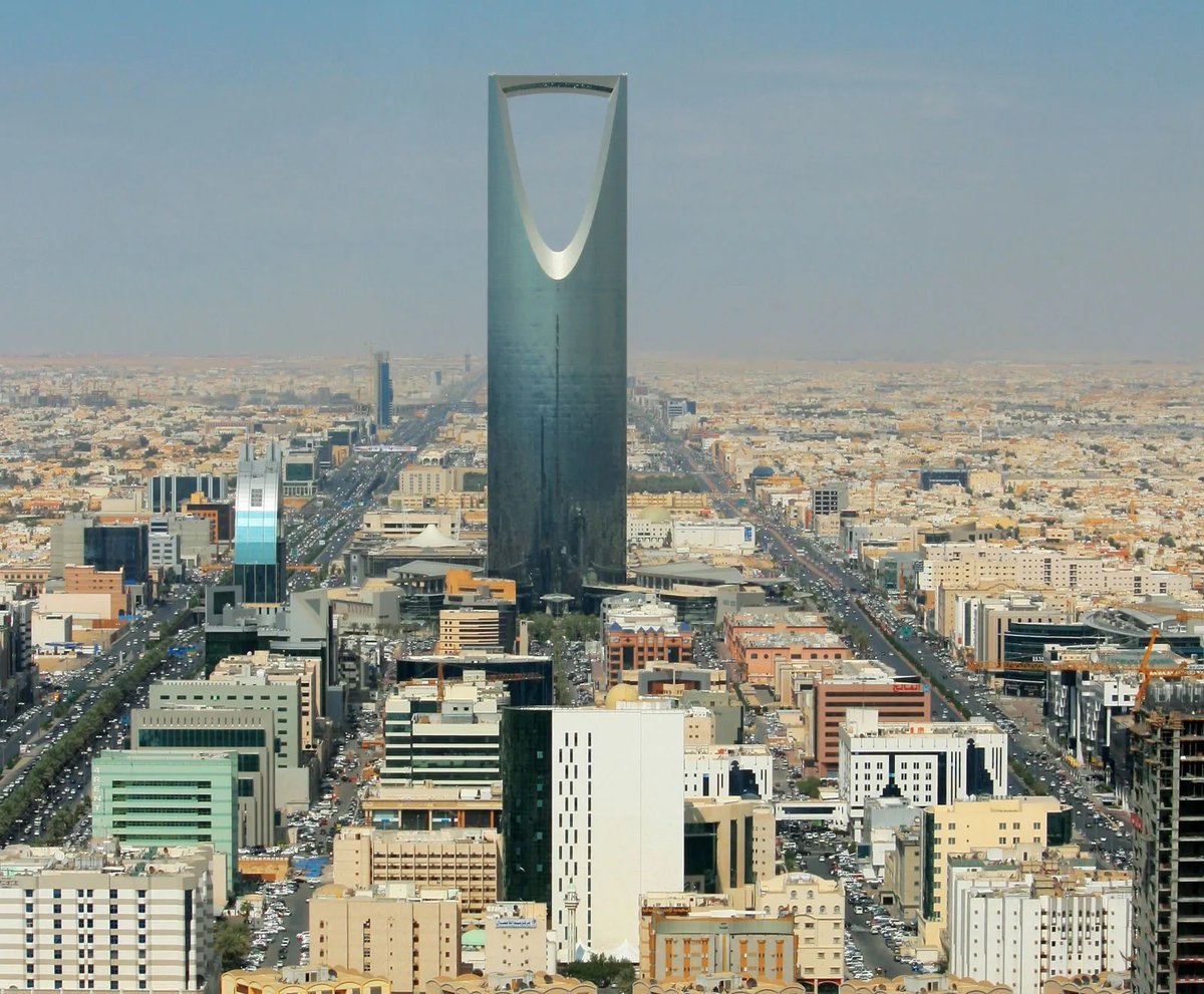 MadeinSaudi's tweet image. صرّحت الهيئة العامة للنقل @Saudi_TGA بارتفاع طلبات التوصيل في السعودية إلى أكثر من 101 مليون عملية توصيل خلال الربع الثاني من 2025، توزعت كالتالي:
• الرياض: 45.68 مليون طلب (45%)
• مكة: 21.47 مليون طلب (21%)
• الشرقية: 16.10 مليون طلب (15%)