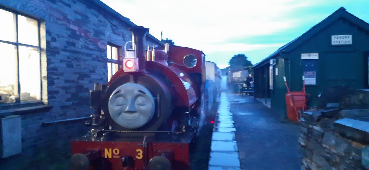SortaScouse's tweet image. Into the night