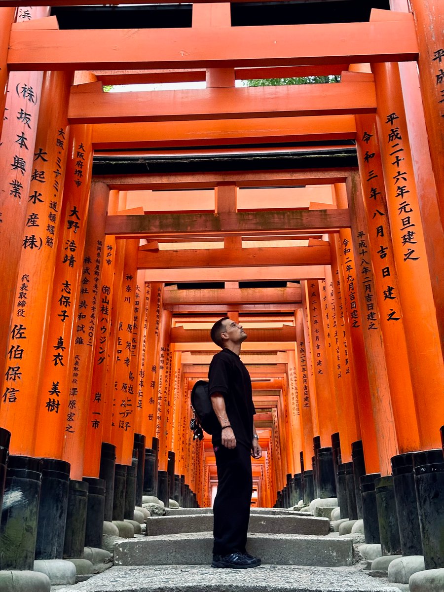 He vuelto a <a href="/instagram/">Instagram</a> con la idea de usarlo de una manera profesional y contar mis viajes, aventuras con la <a href="/SEFutbol/">Selección Española Masculina de Fútbol</a> y eventos destacados.

Por aquí subiré cosas de vez en cuando: instagram.com/hectorllevatil…