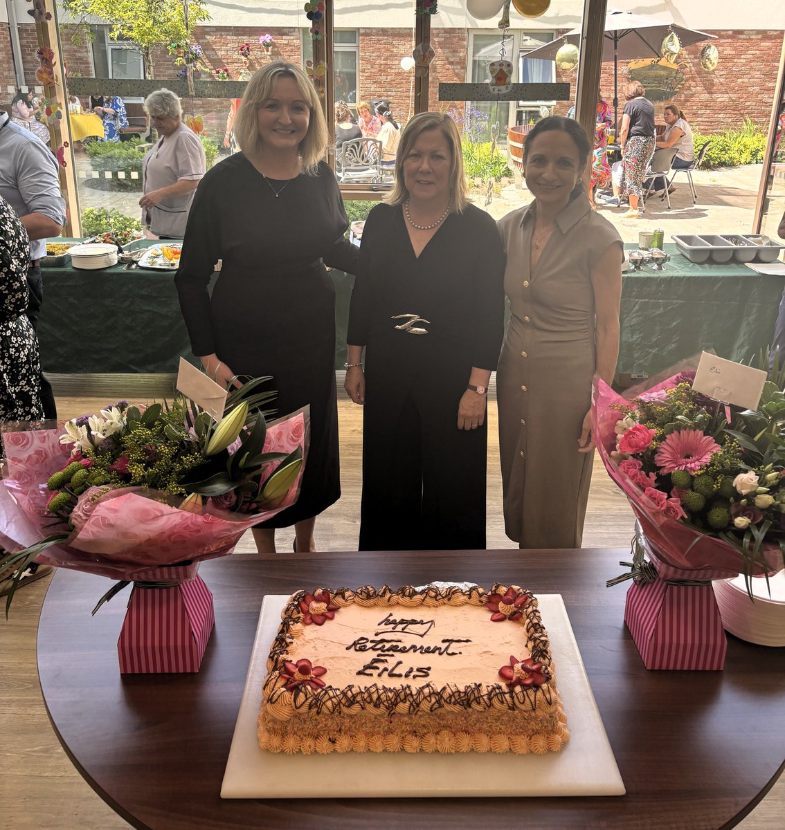 HSEDubSouthEast's tweet image. Colleagues gathered in Waterford recently to wish Eilís Geraghty, GM in Older Persons Services in IHA Carlow Kilkenny & Tipperary South, a very happy retirement.
Eilís served for many years in various roles across the South East, always demonstrating exceptional commitment 💐