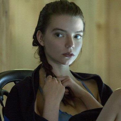 alicentmaxxing's tweet image. Alicent Hightower x Lily Reynolds (lilycent)